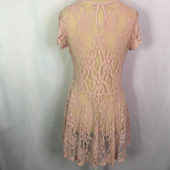 Lovely 153 Boho Pink Short Sleeve Lace Peplum Top Size M - Picture 5 of 11